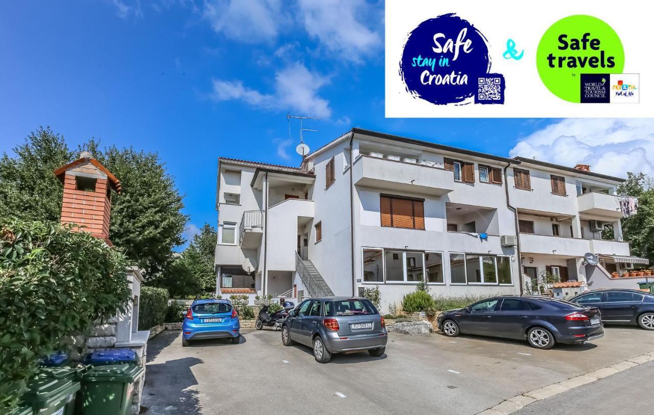 Branka Apartment Porec Bagian luar foto