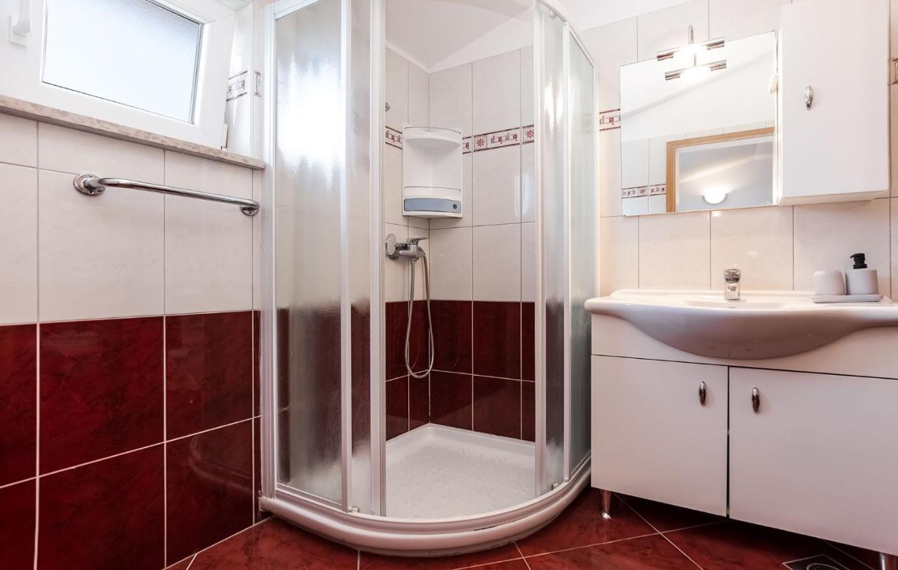 Branka Apartment Porec Bagian luar foto
